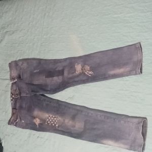 Ripped jeans fashion